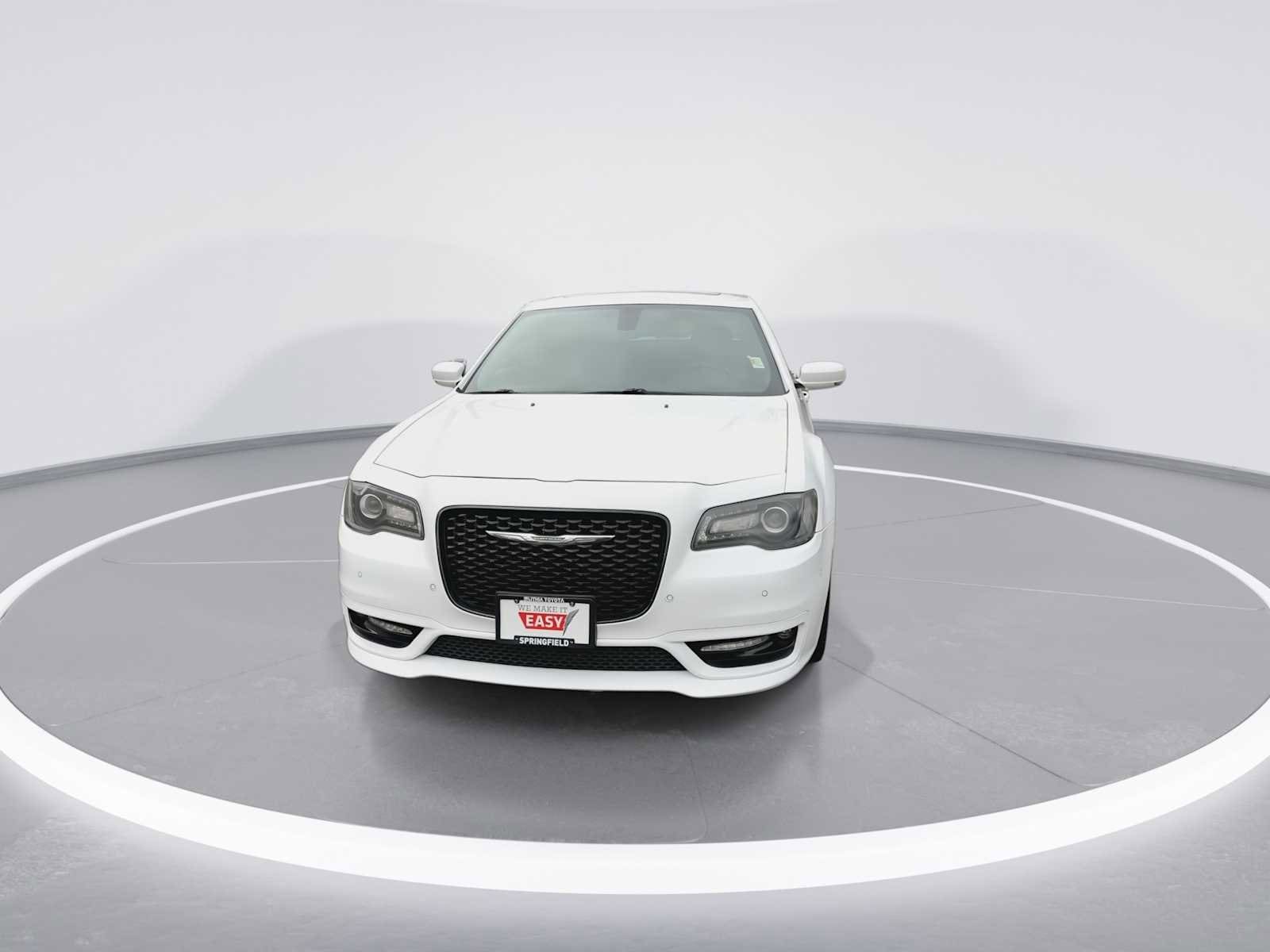 Thumbnail: 2017 Chrysler 300 - 3