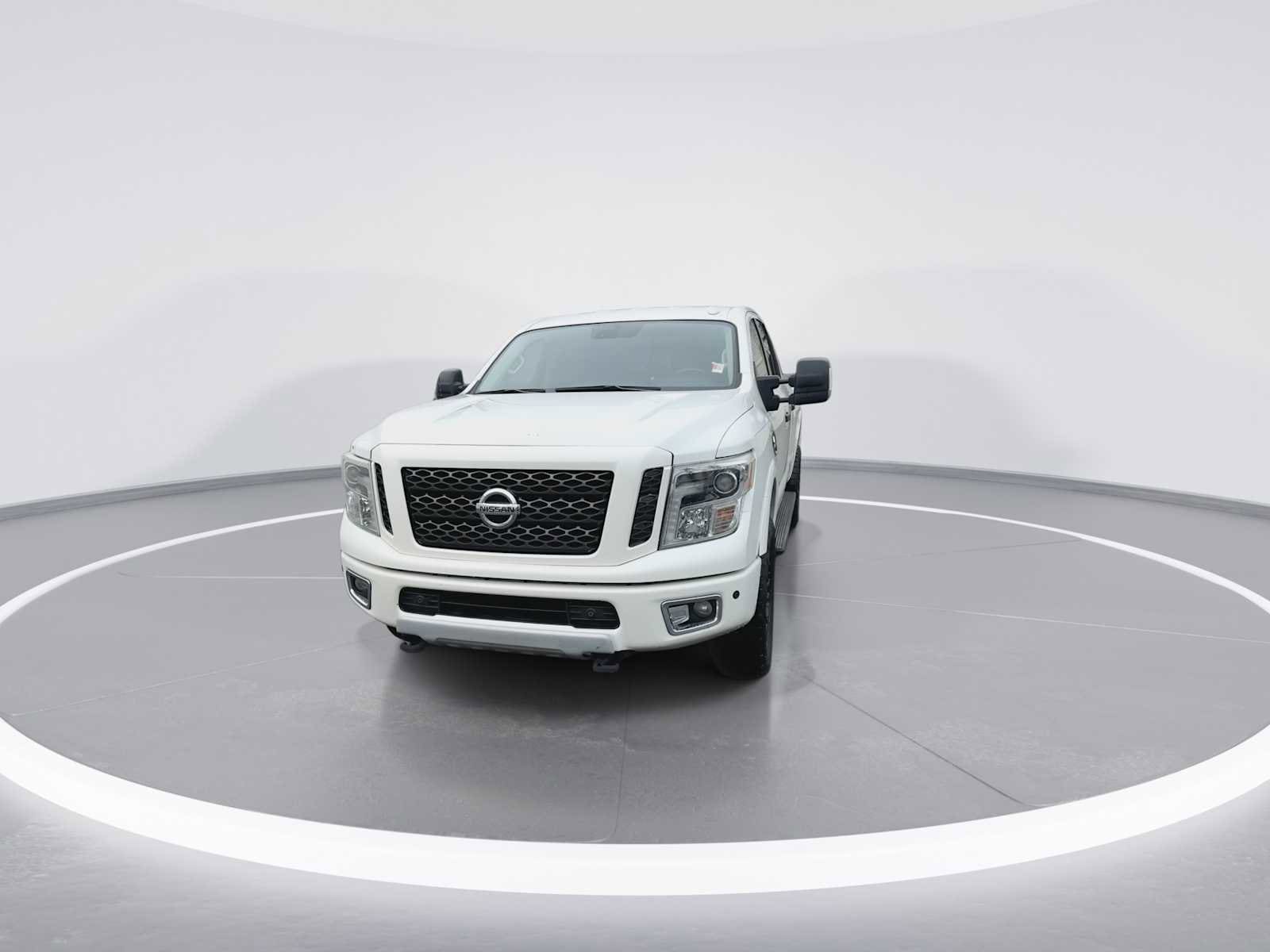 Thumbnail: 2017 Nissan Titan - 3