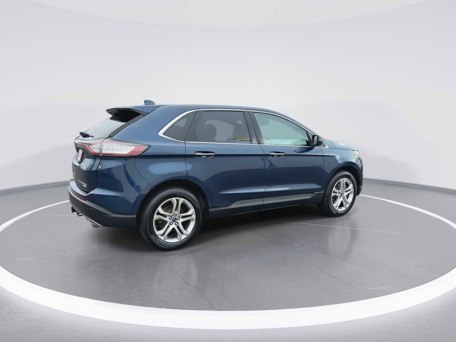 Thumbnail: 2017 Ford Edge - 8