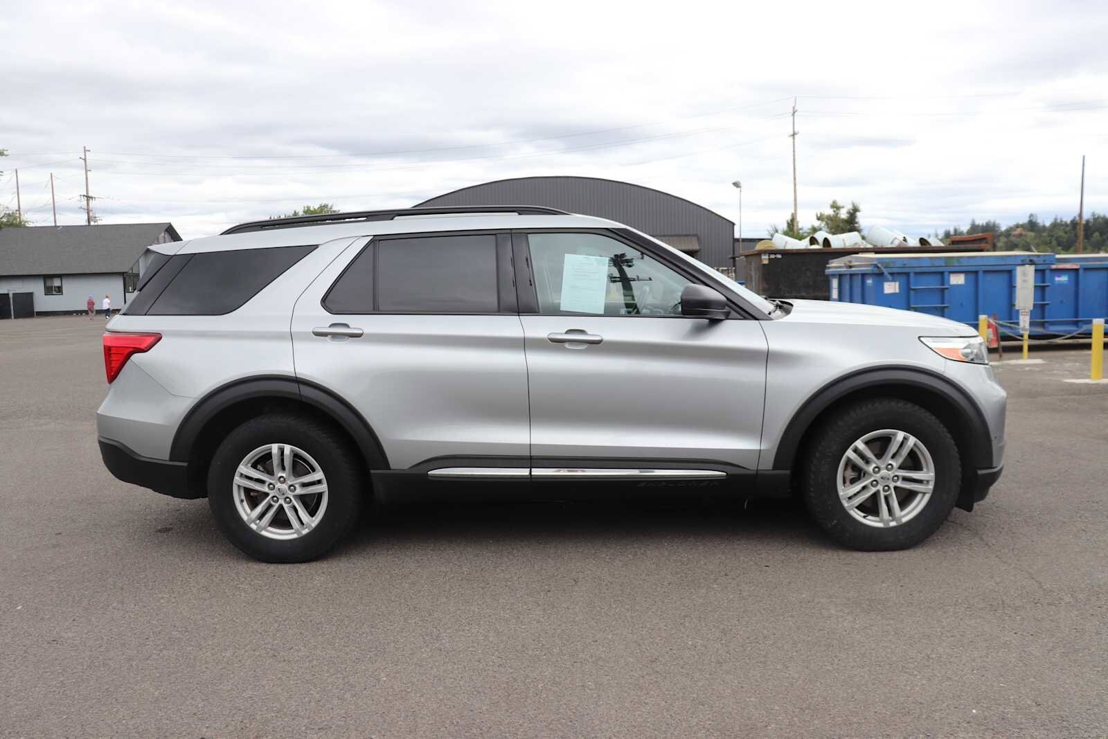 2021 Ford Explorer XLT photo 4