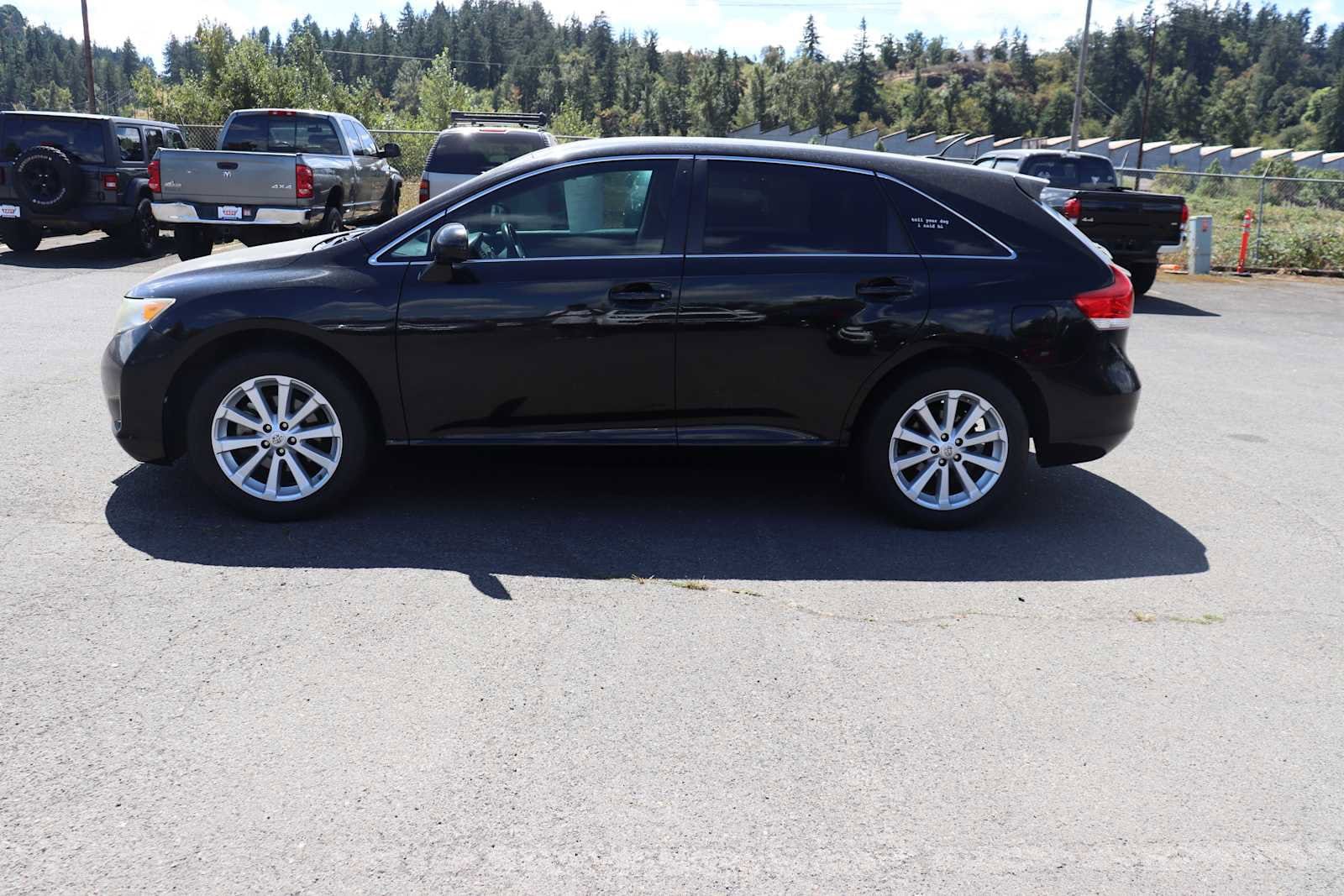 Thumbnail: 2011 Toyota Venza - 8
