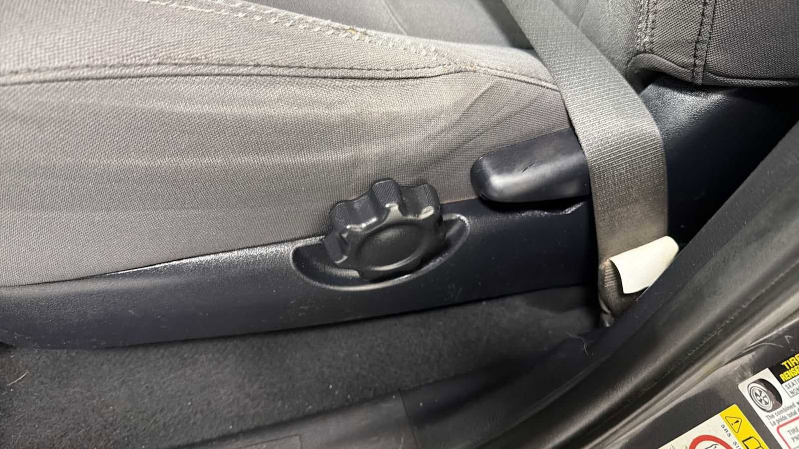 Thumbnail: 2018 Toyota Tacoma - 14