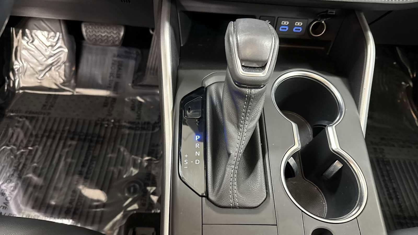 Thumbnail: 2022 Toyota Highlander - 21