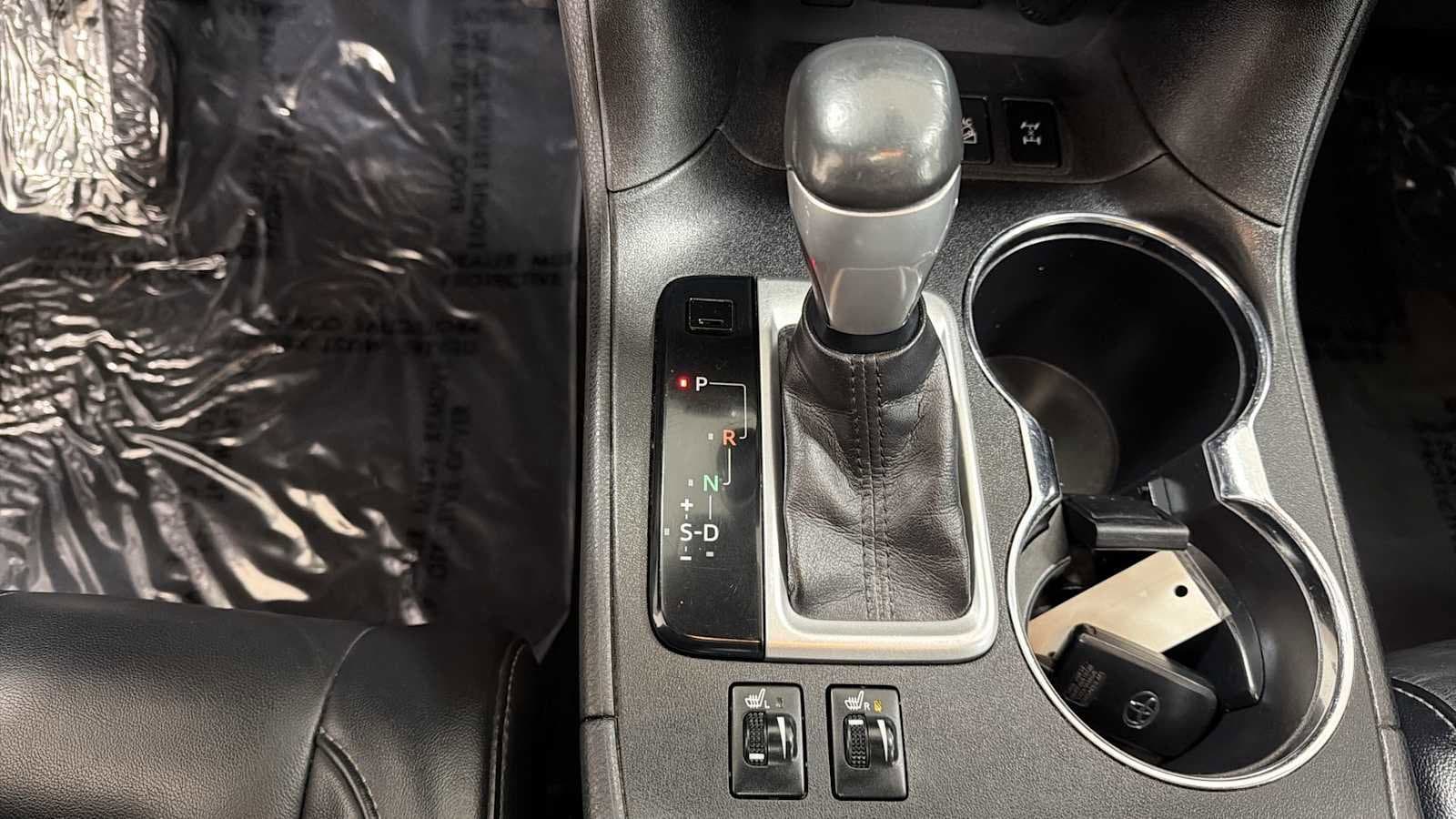 Thumbnail: 2017 Toyota Highlander - 22