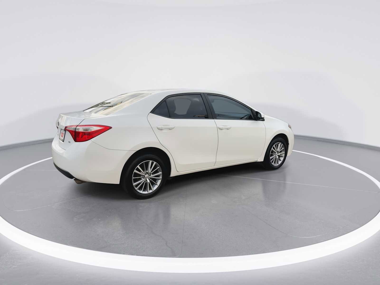 Thumbnail: 2014 Toyota Corolla - 8