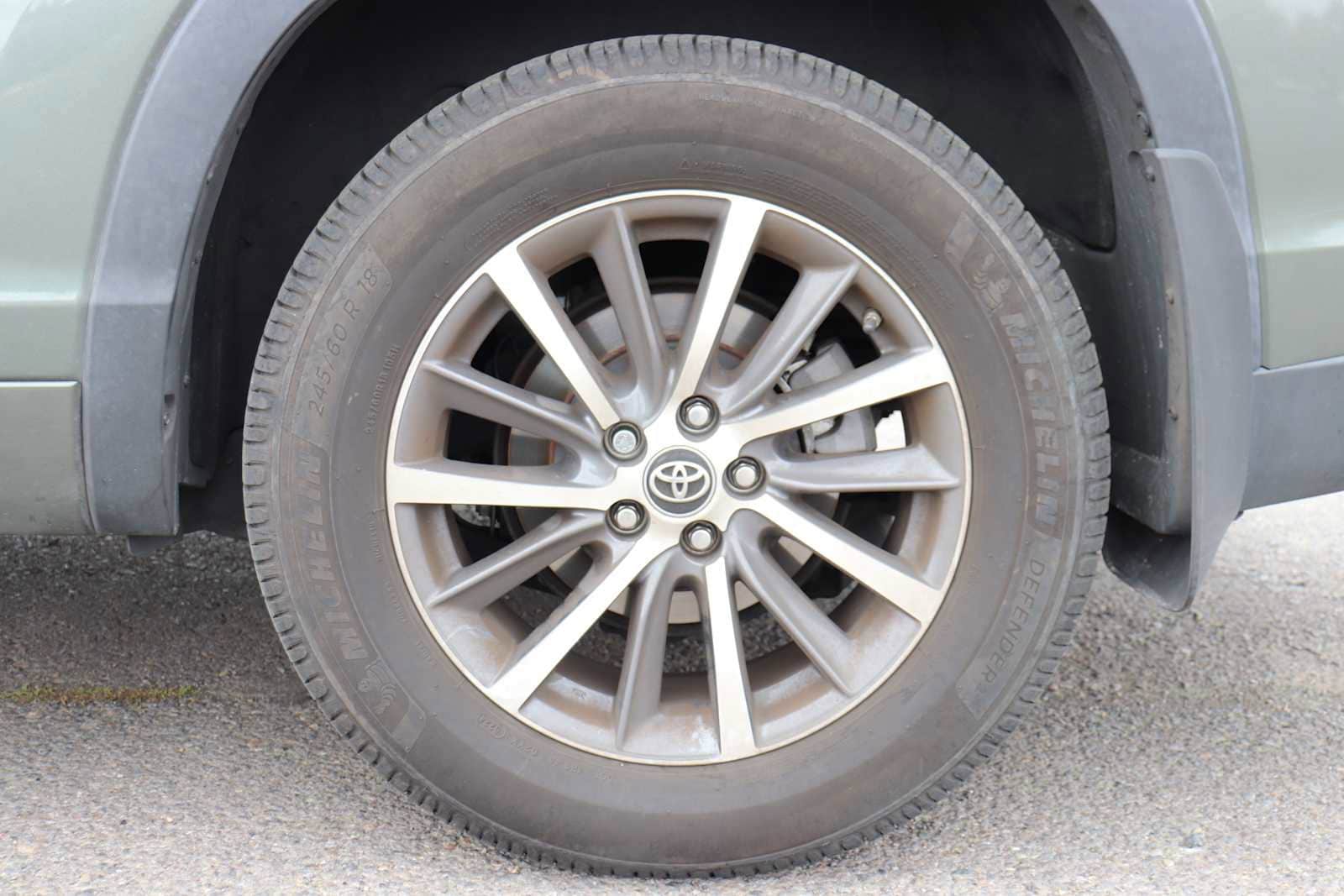 Thumbnail: 2017 Toyota Highlander - 9