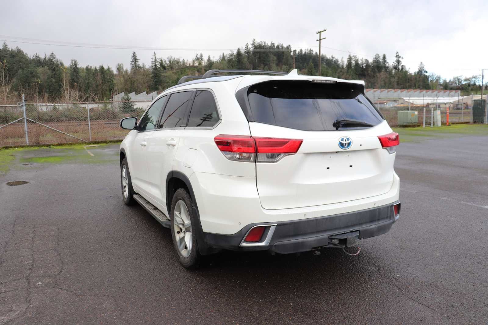 Thumbnail: 2019 Toyota Highlander - 7