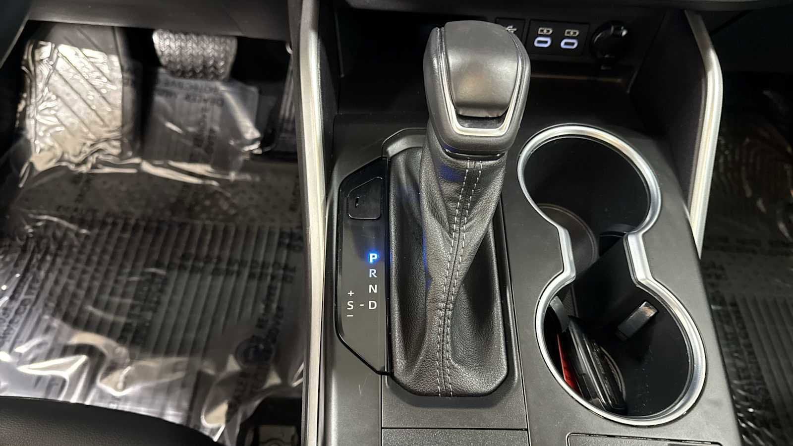 Thumbnail: 2023 Toyota Highlander - 22