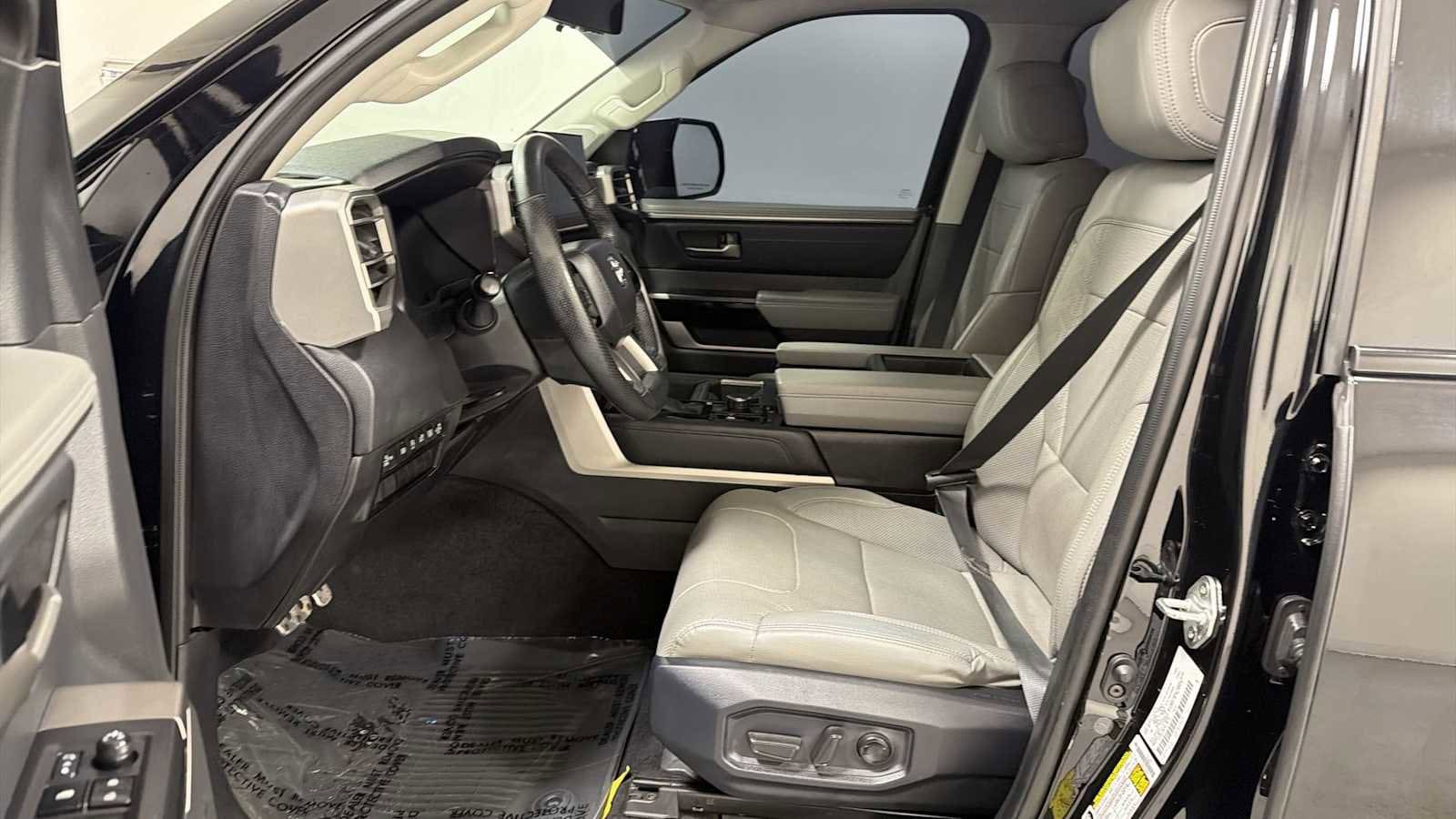 Thumbnail: 2024 Toyota Tundra - 13