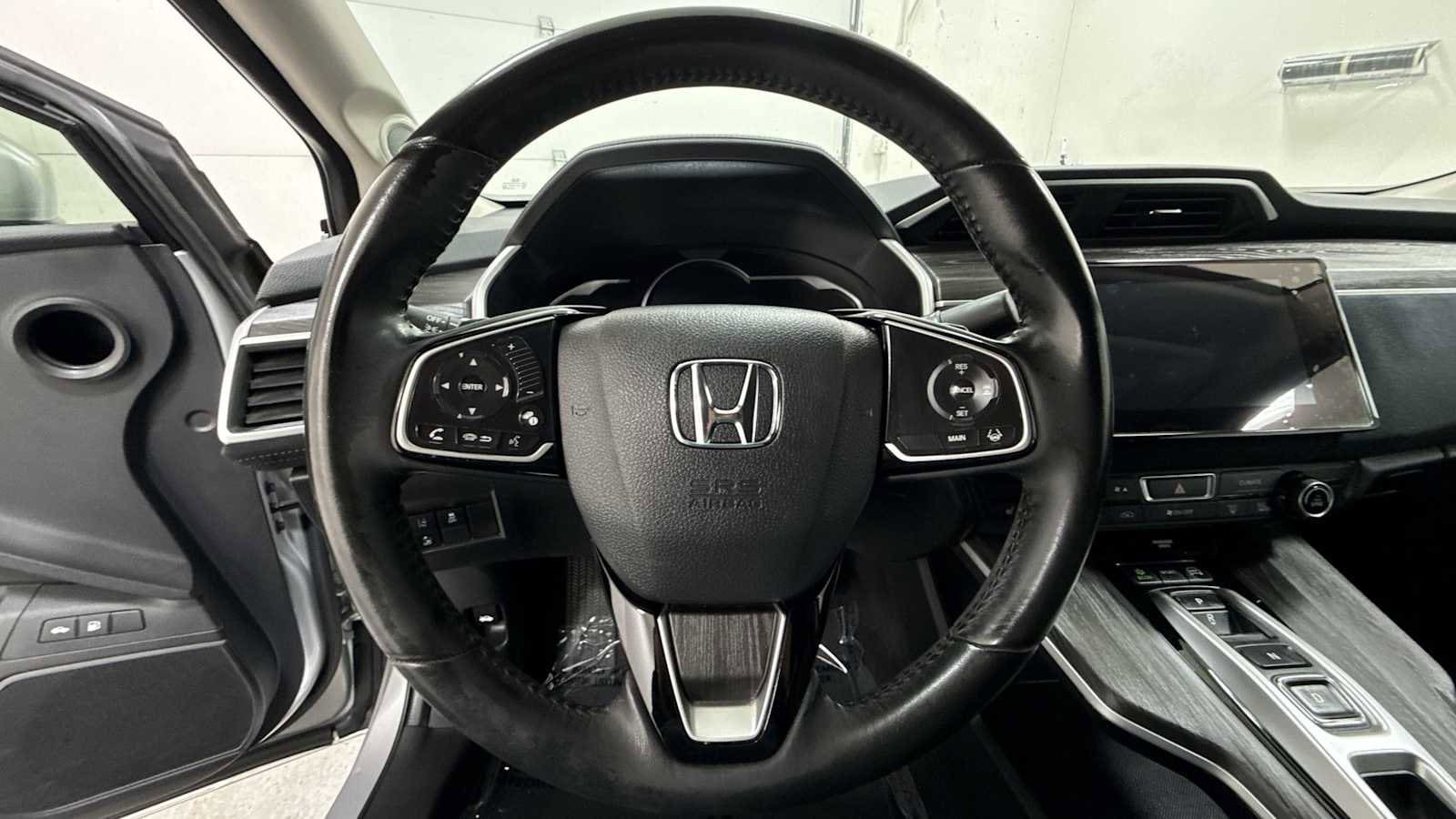 Thumbnail: 2018 Honda Clarity - 16