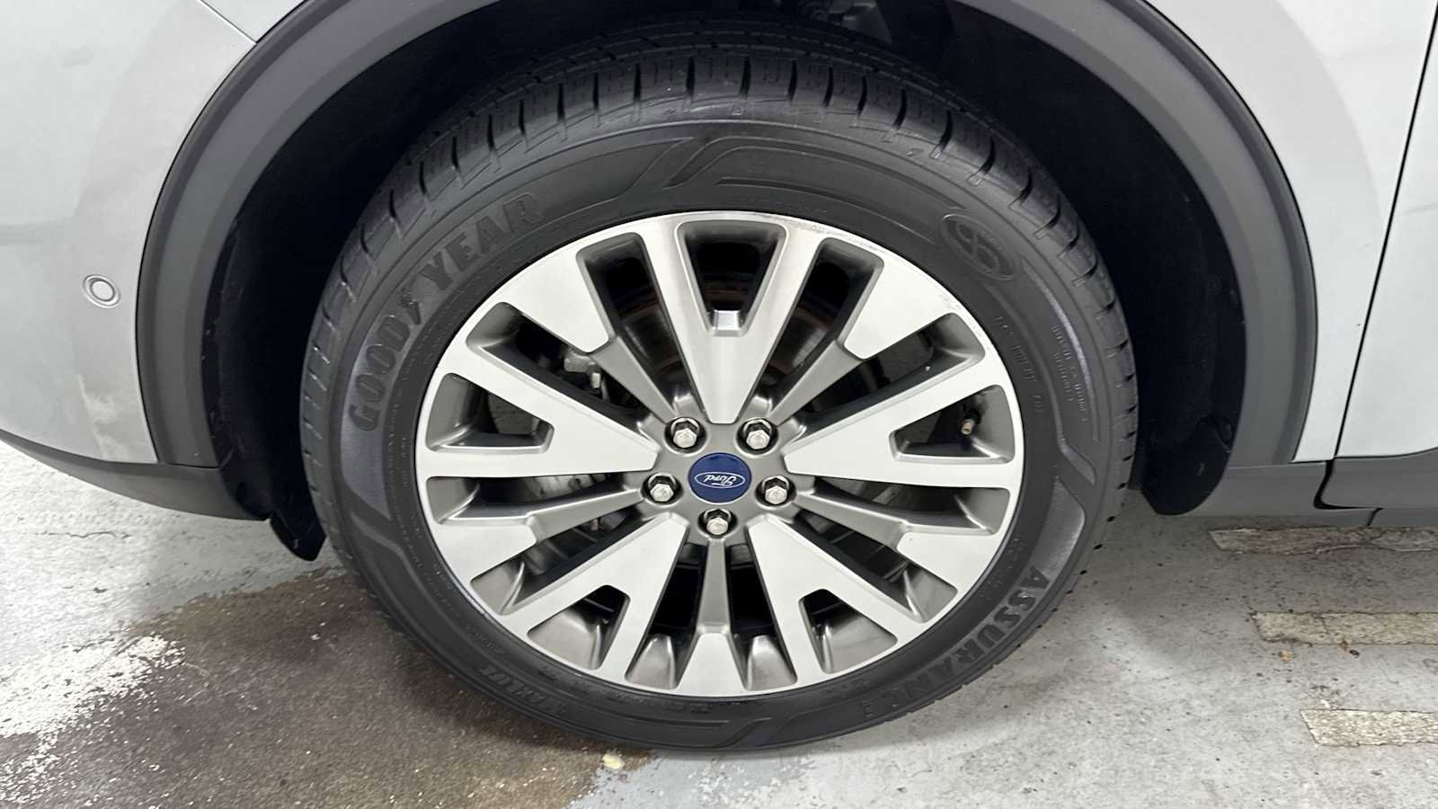 Thumbnail: 2021 Ford Escape - 10