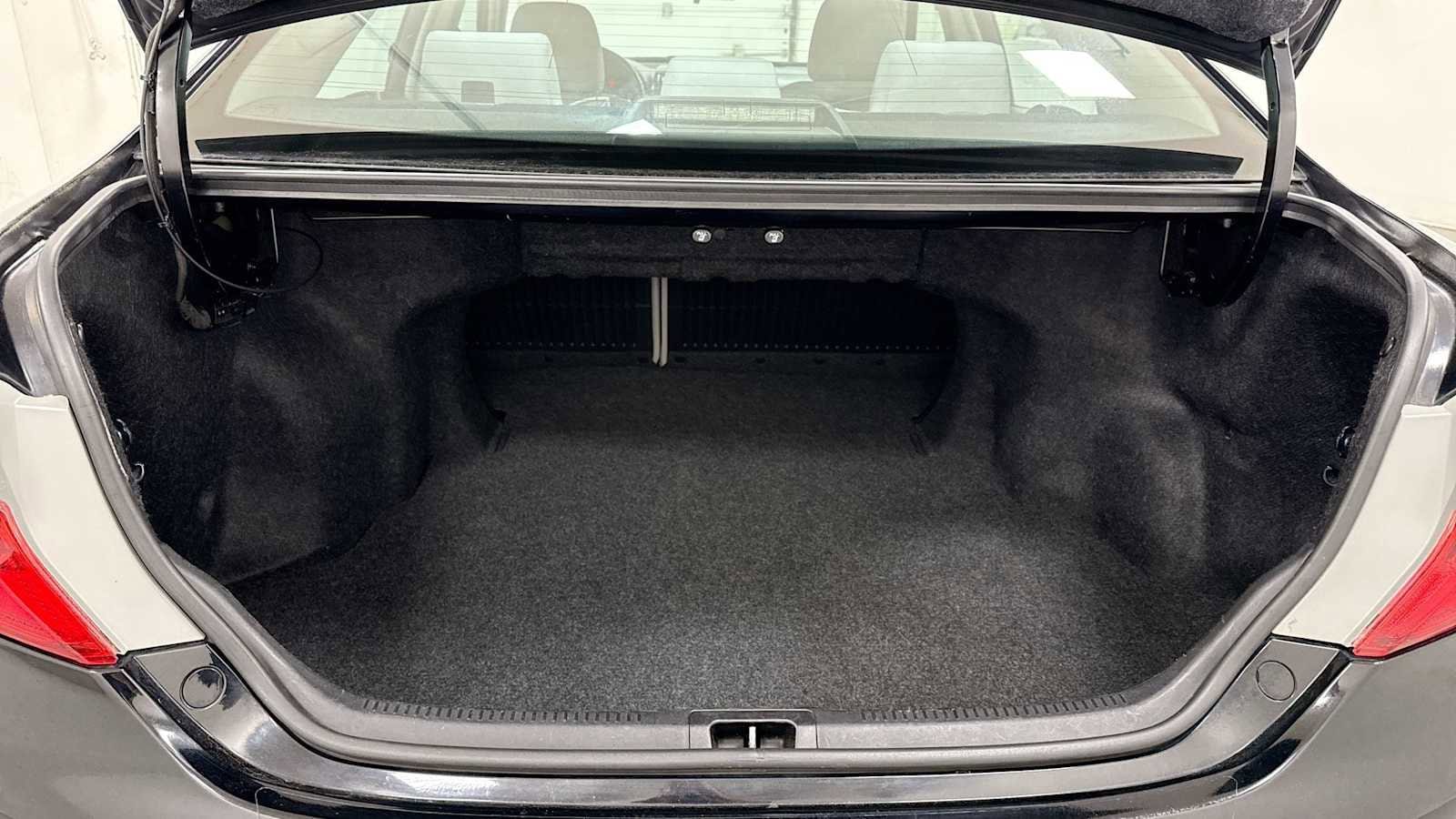 2014 Toyota Camry LE 25