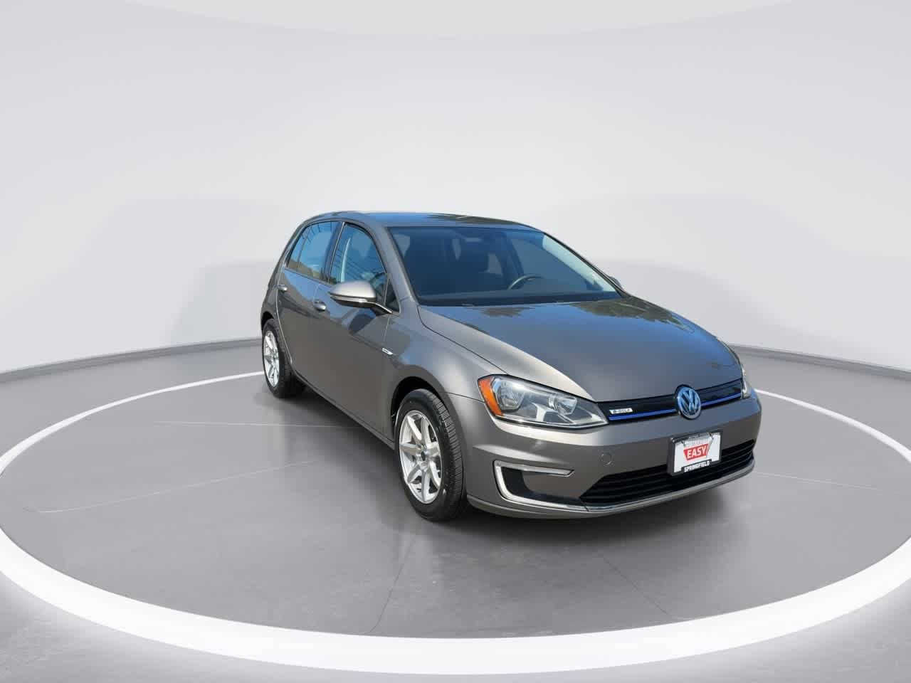 Used 2016 Volkswagen e-Golf e-Golf SE with VIN WVWKP7AU8GW914230 for sale in Springfield, OR