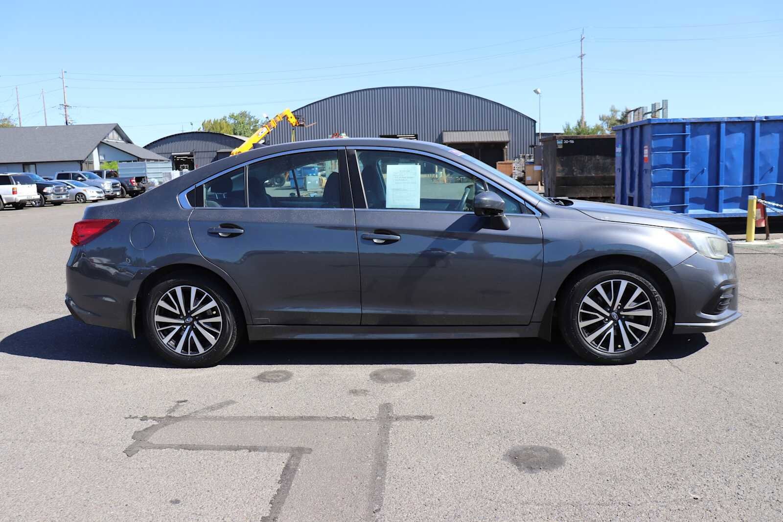 2018 Subaru Legacy 2.5i Premium photo 3