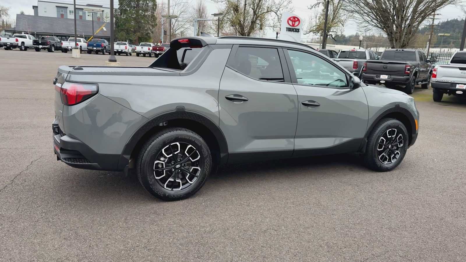 Thumbnail: 2023 Hyundai Santa Cruz - 8