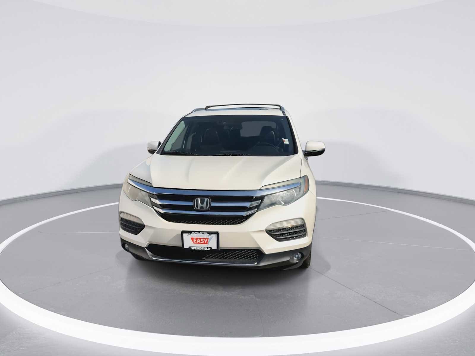 Thumbnail: 2017 Honda Pilot - 3