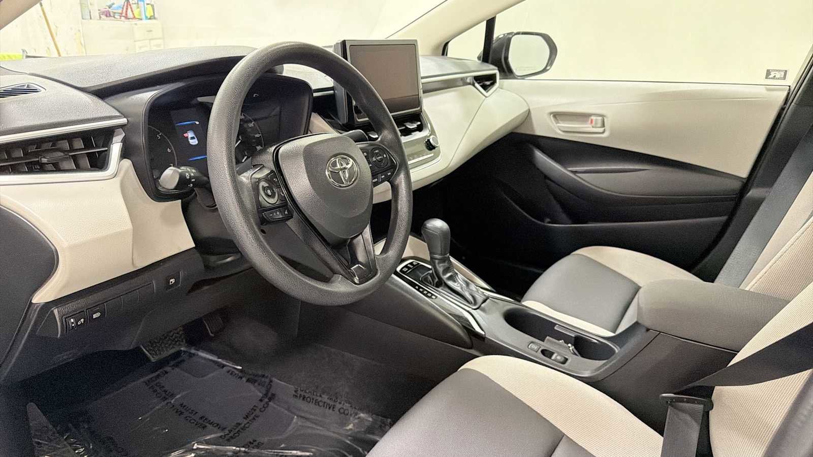 Thumbnail: 2025 Toyota Corolla - 12