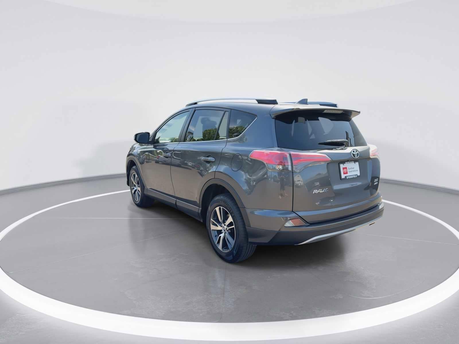 Thumbnail: 2018 Toyota RAV4 - 6