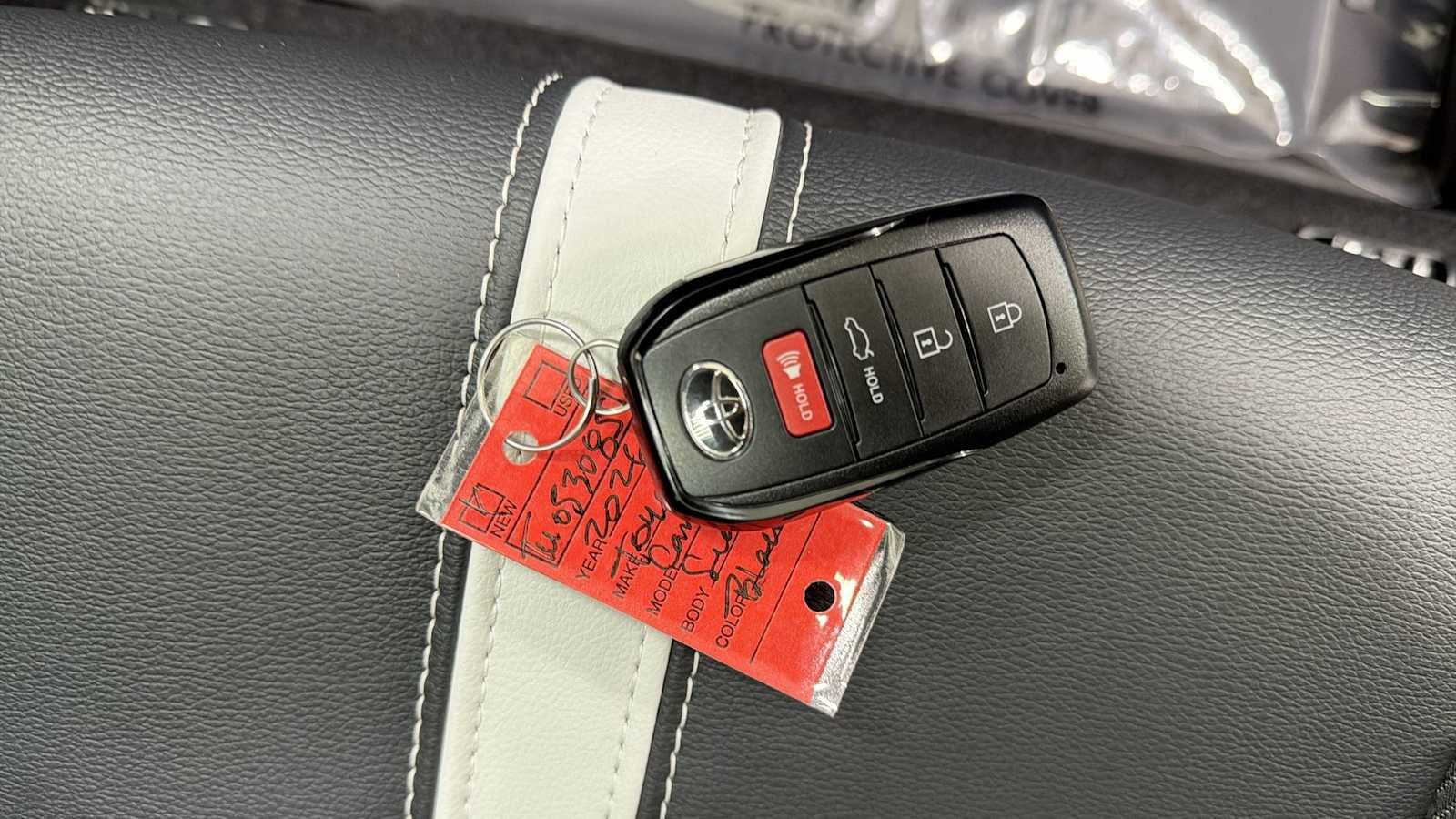 Thumbnail: 2026 Toyota Camry - 32