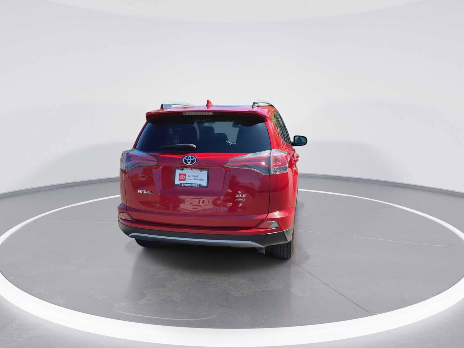 Thumbnail: 2017 Toyota RAV4 - 7