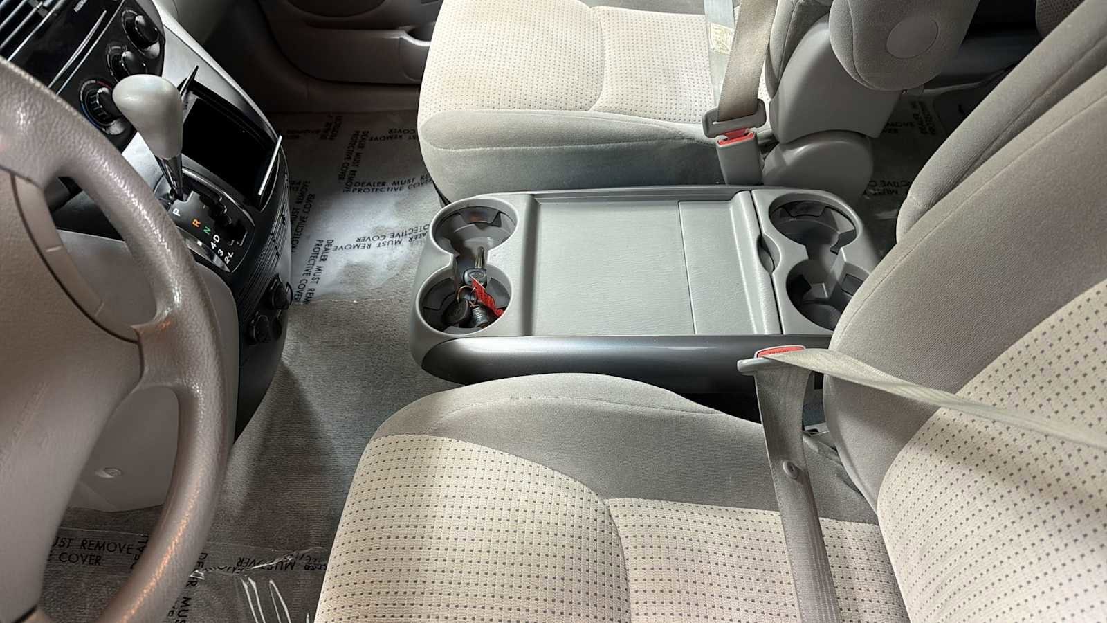 Thumbnail: 2010 Toyota Sienna - 21