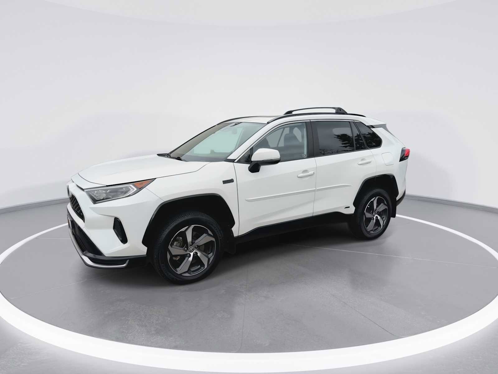Thumbnail: 2021 Toyota RAV4 - 4