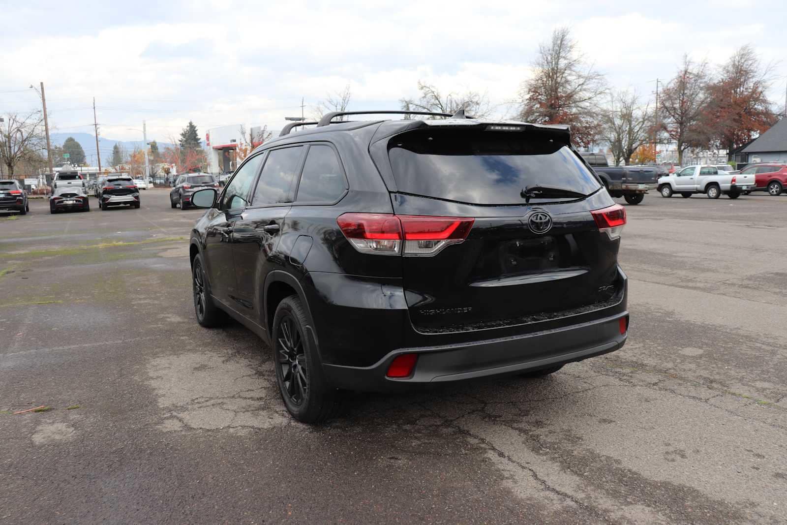 Thumbnail: 2019 Toyota Highlander - 7