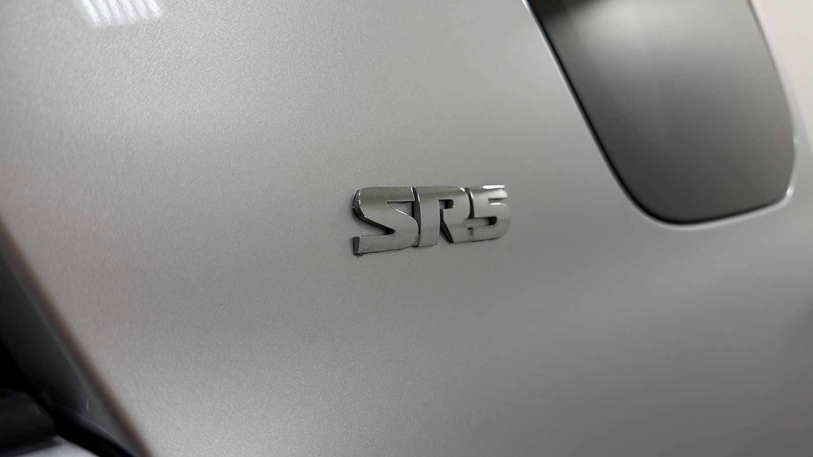 Thumbnail: 2016 Toyota 4Runner - 28