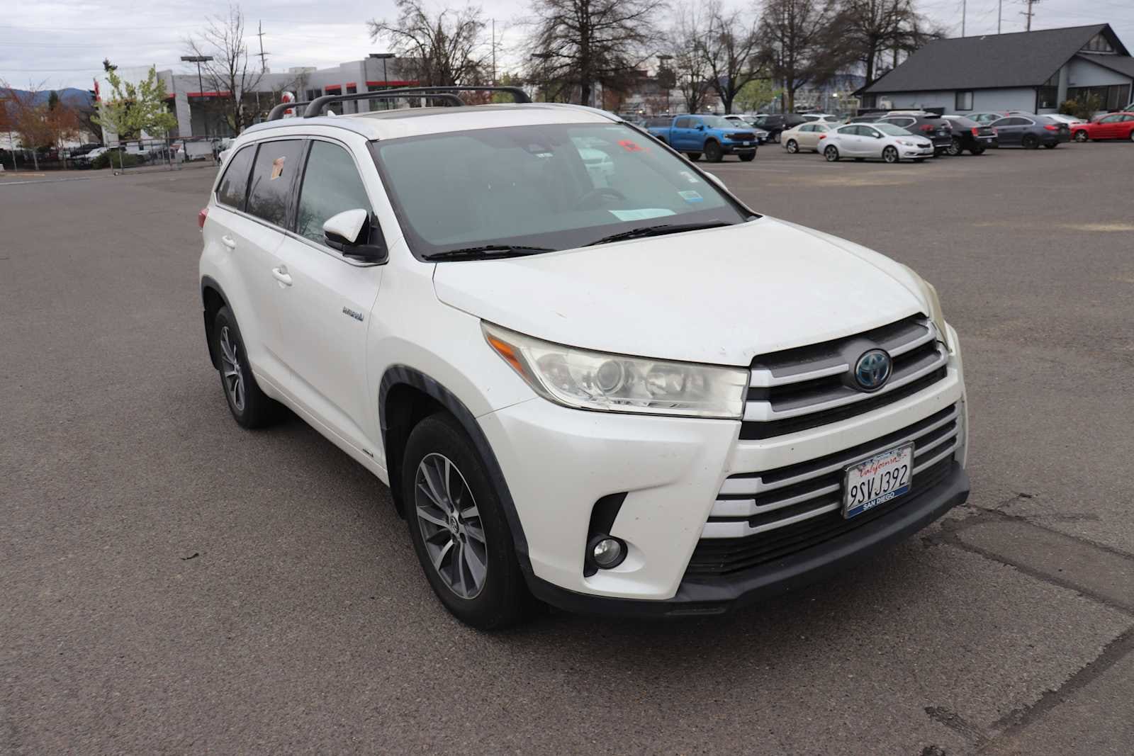 Thumbnail: 2017 Toyota Highlander - 3