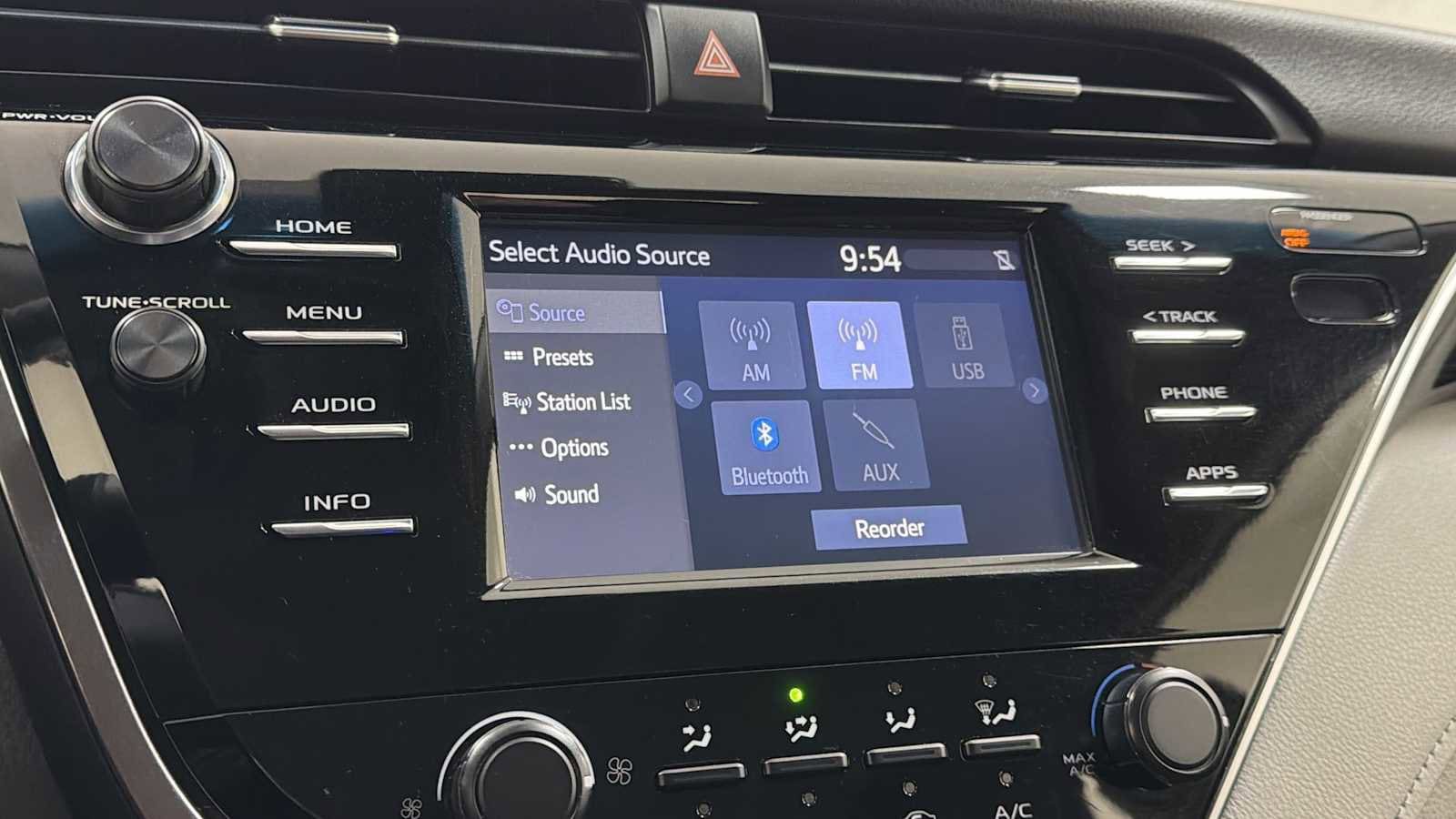 Thumbnail: 2018 Toyota Camry - 18