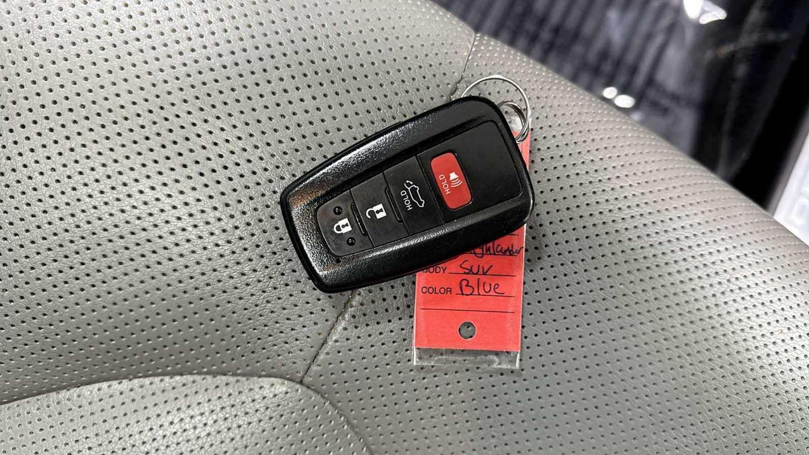 Thumbnail: 2021 Toyota Highlander - 33