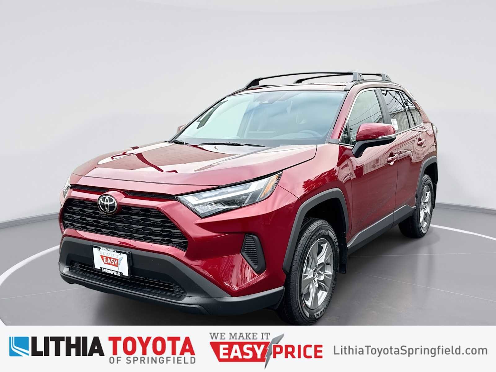 2025 Toyota RAV4 XLE's photo