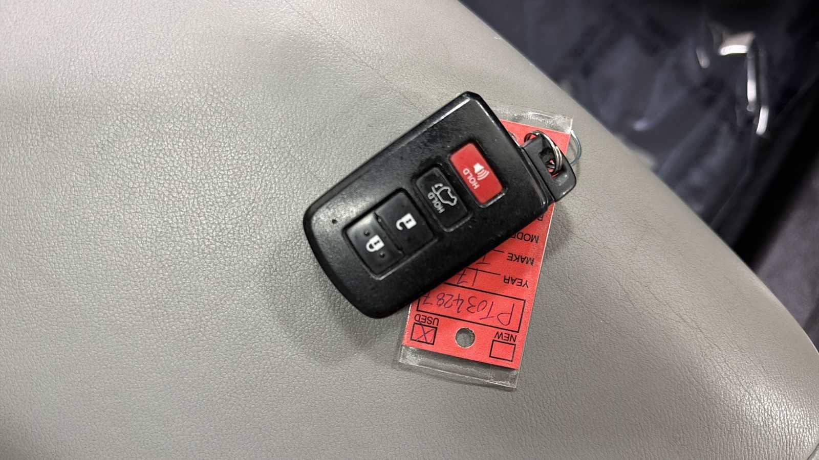 Thumbnail: 2017 Toyota Highlander - 32