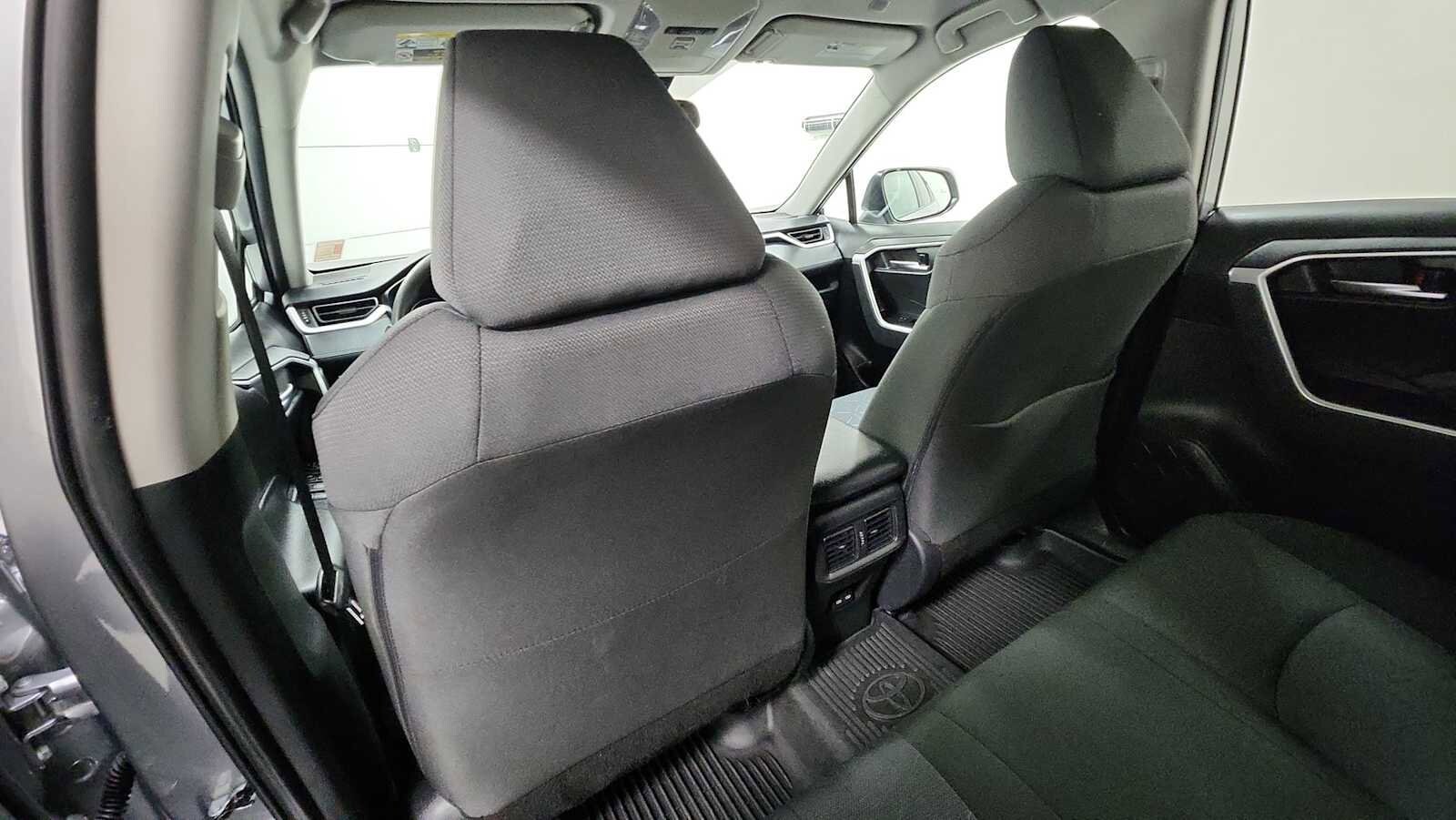 Thumbnail: 2025 Toyota RAV4 - 25