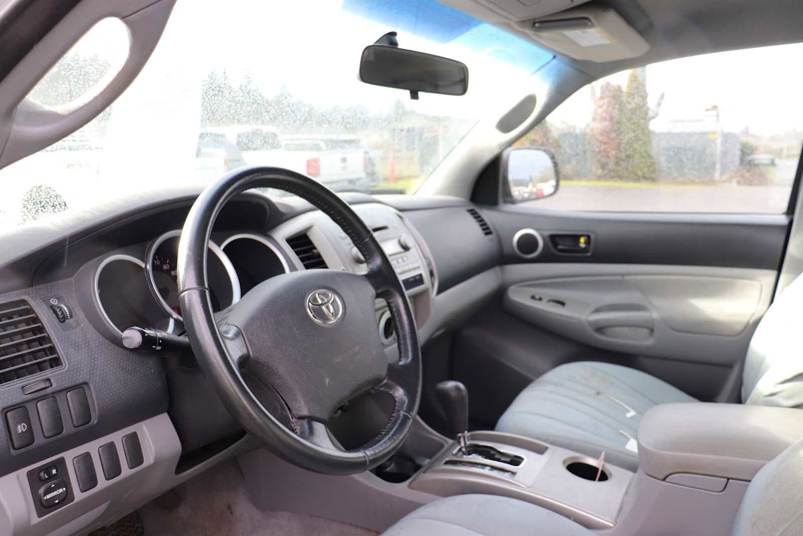 Thumbnail: 2005 Toyota Tacoma - 10