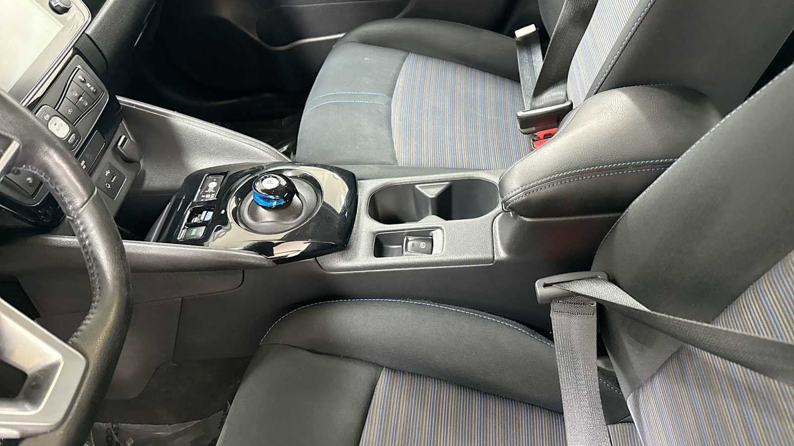 Thumbnail: 2019 Nissan Leaf - 23