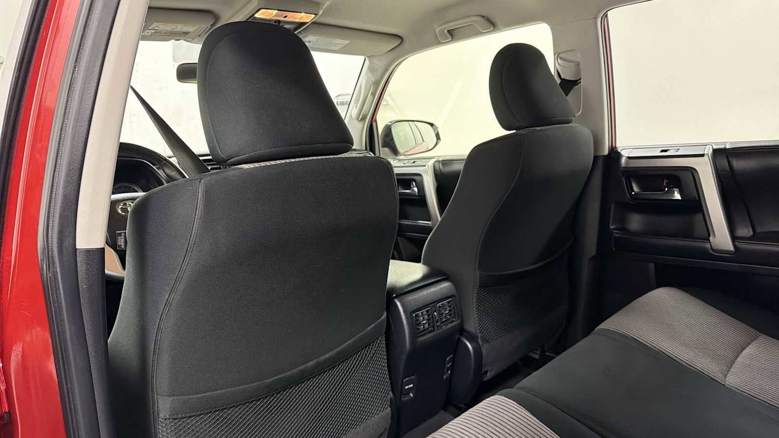 Thumbnail: 2019 Toyota 4Runner - 24