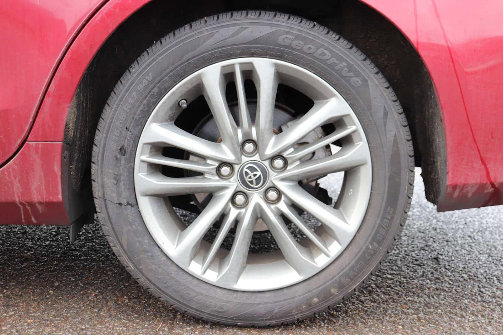 Thumbnail: 2017 Toyota Camry - 9