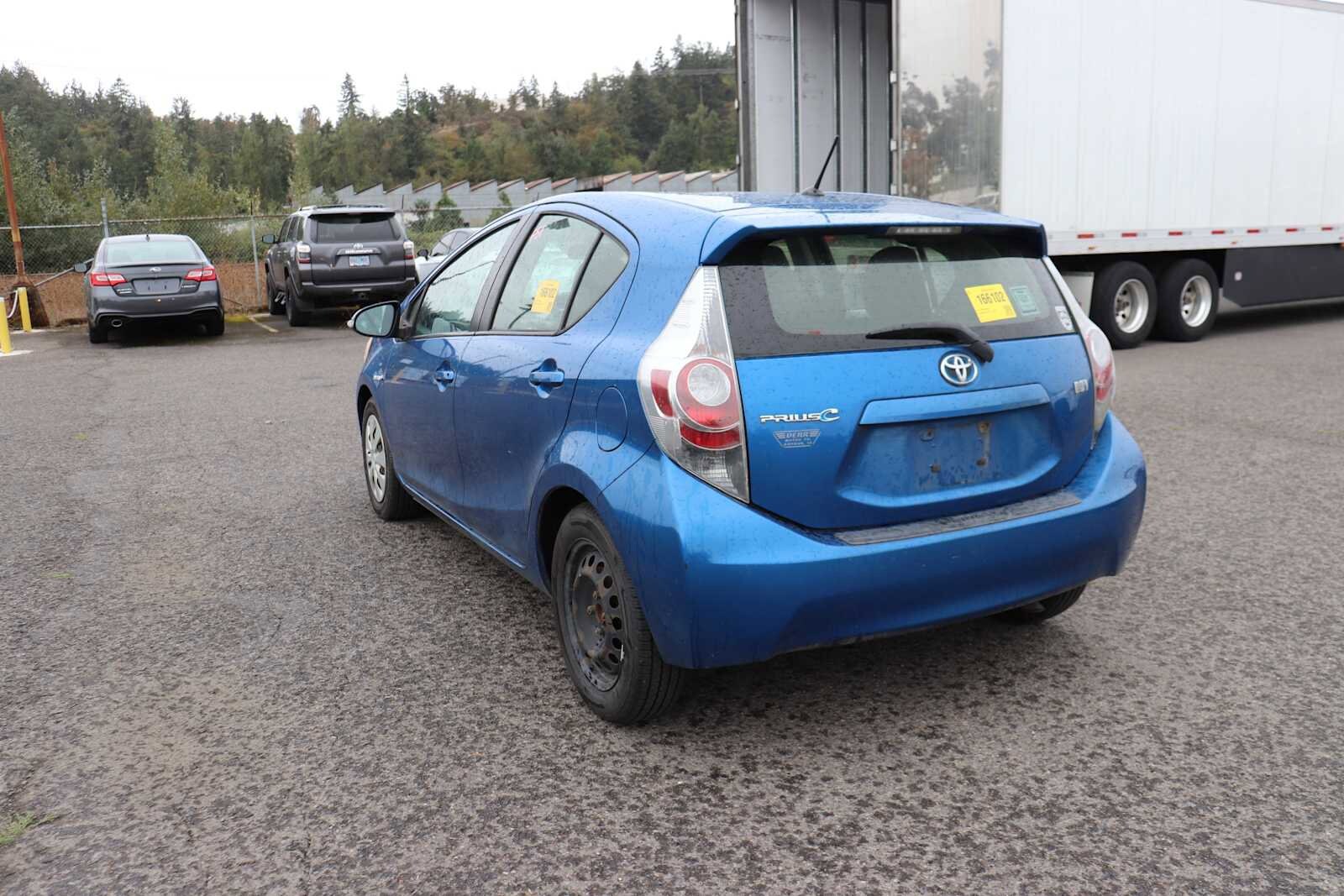 Thumbnail: 2012 Toyota Prius c - 7