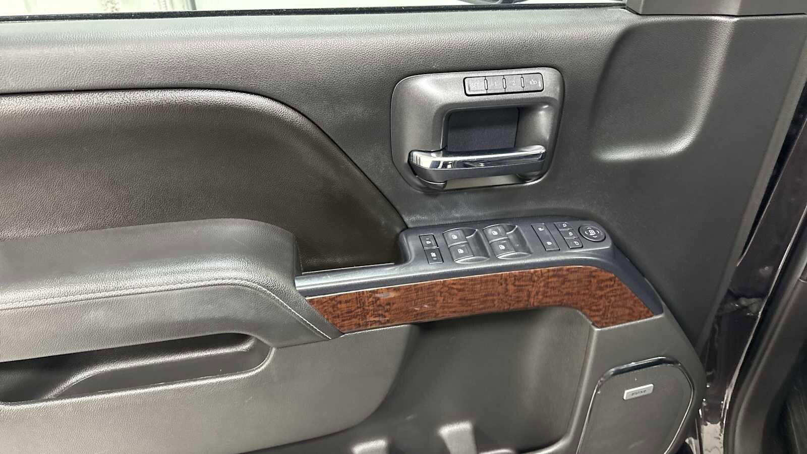 Thumbnail: 2015 GMC Sierra 1500 - 15