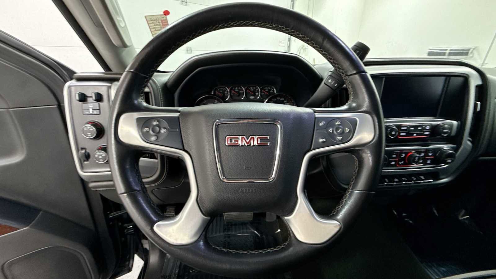 Thumbnail: 2016 GMC Sierra 2500 - 16