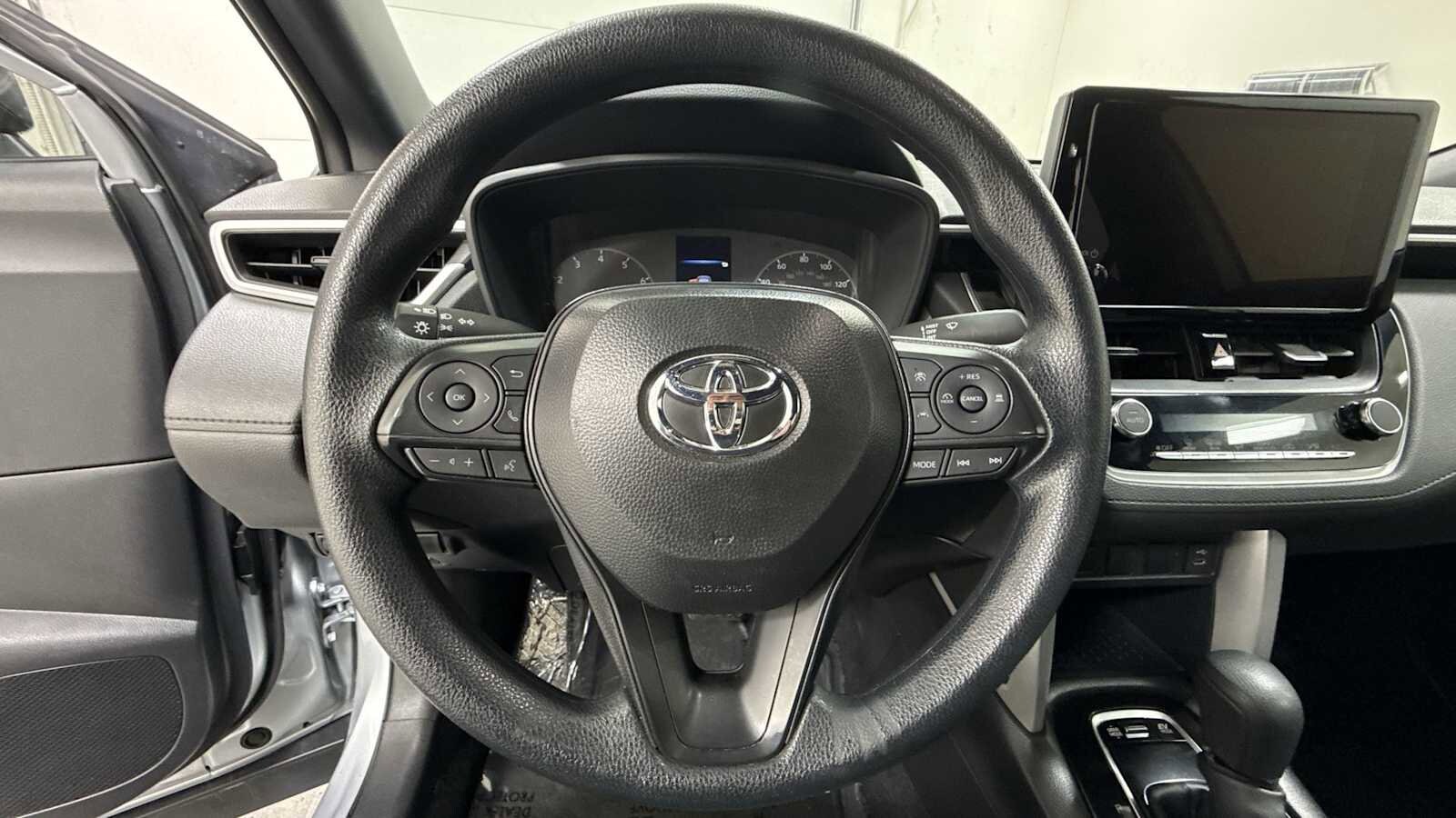 Thumbnail: 2025 Toyota Corolla Cross - 16