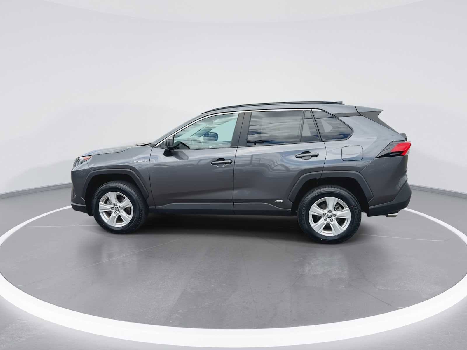 Thumbnail: 2021 Toyota RAV4 - 5