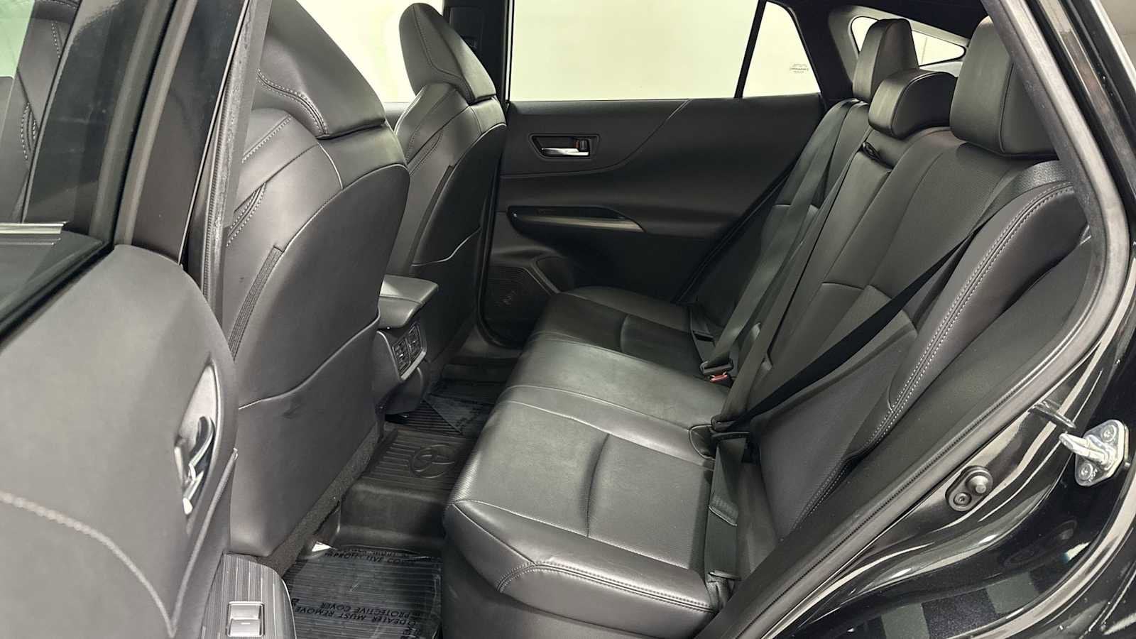 Thumbnail: 2023 Toyota Venza - 25