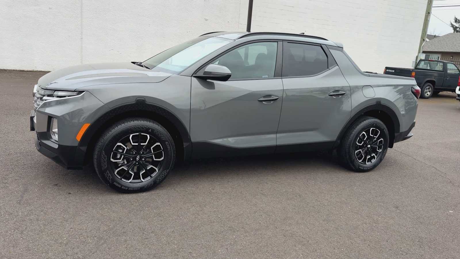 Thumbnail: 2023 Hyundai Santa Cruz - 4