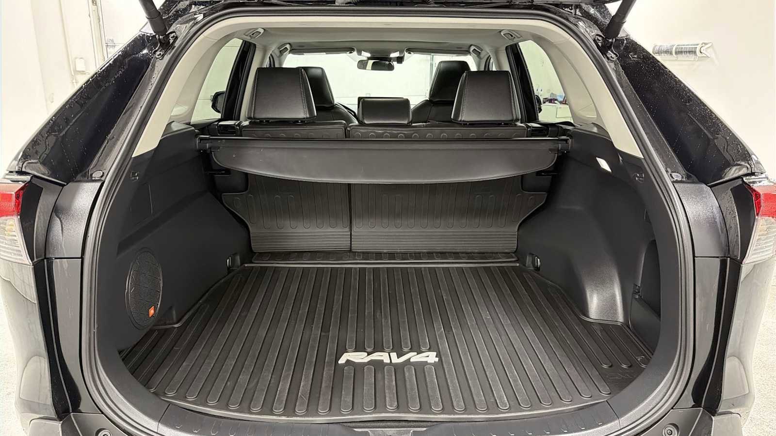 Thumbnail: 2024 Toyota RAV4 - 28