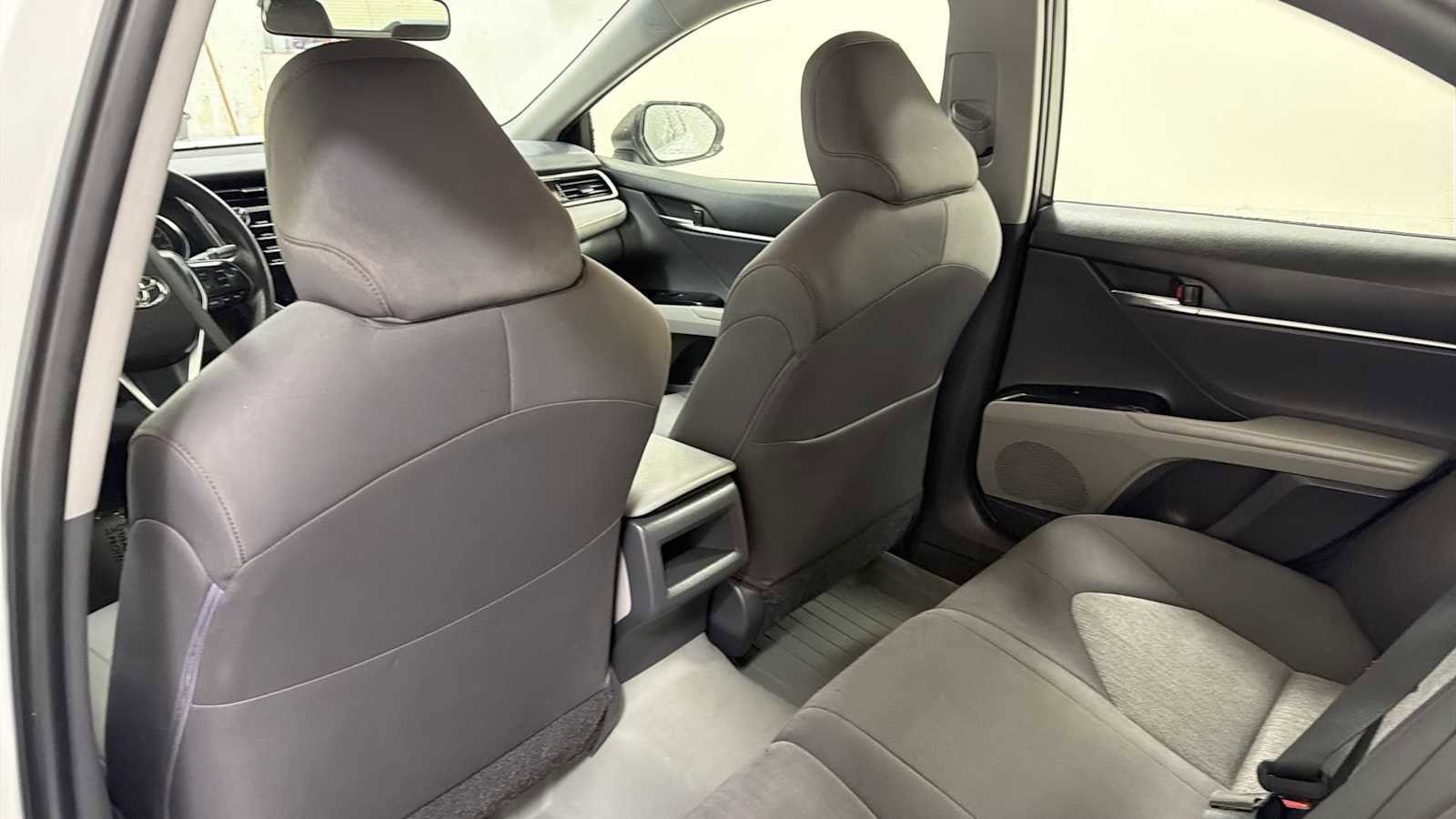 Thumbnail: 2018 Toyota Camry - 24