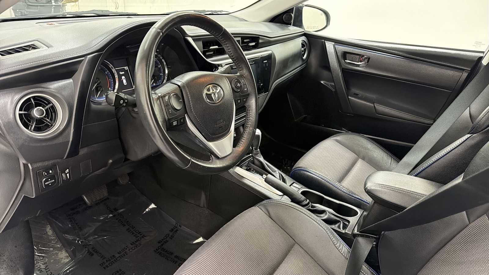 Thumbnail: 2017 Toyota Corolla - 12