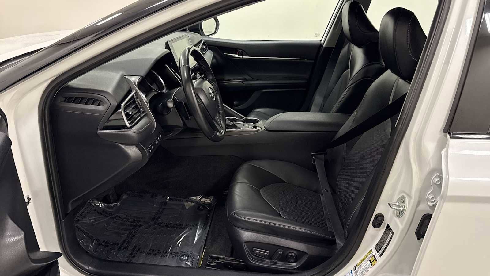 Thumbnail: 2023 Toyota Camry - 13