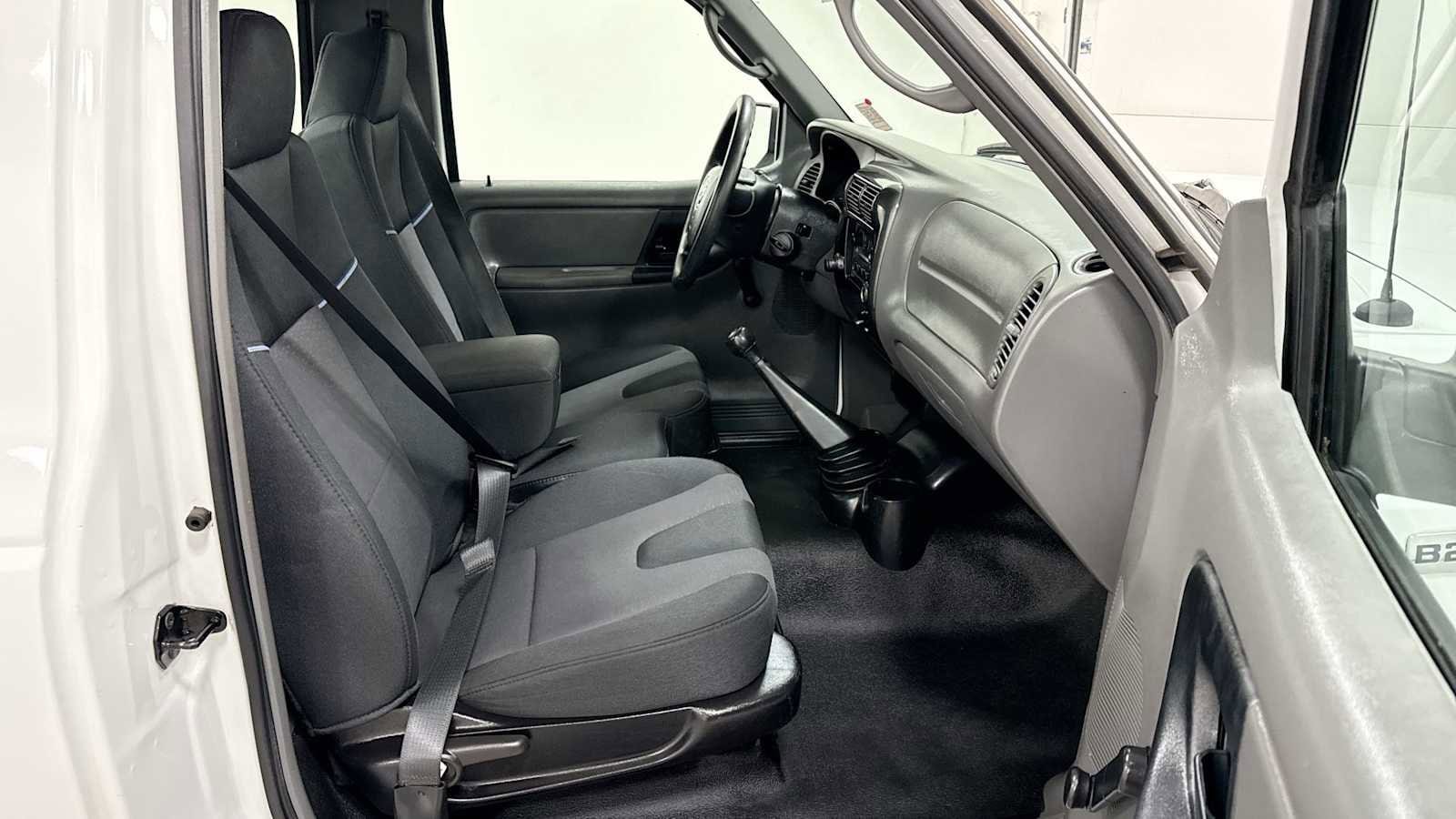 Thumbnail: 2009 Mazda Mazda3 - 27